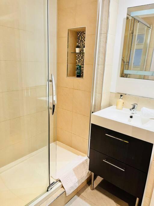 The Rock Retreat - Gibraltar Apartment Екстериор снимка