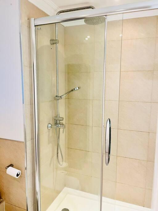 The Rock Retreat - Gibraltar Apartment Екстериор снимка